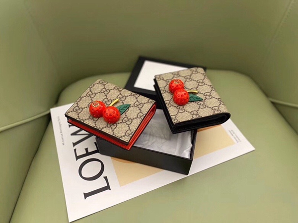 グッチ財布コピー角部分ディテール